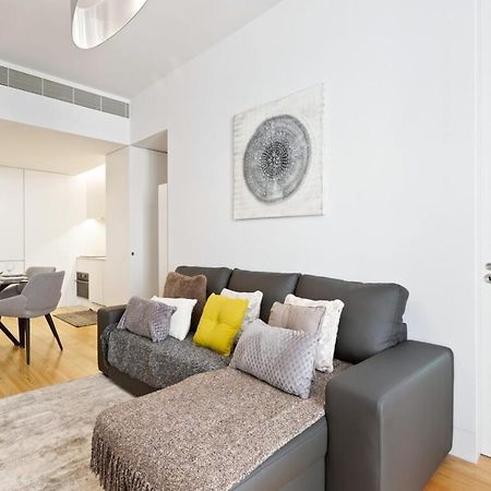 Spacious 1 Bedroom Apartment Near Baixa Лиссабон Экстерьер фото