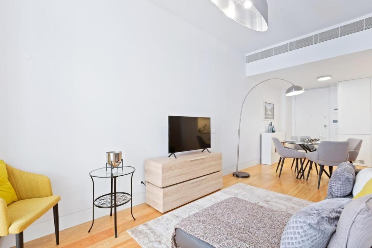 Spacious 1 Bedroom Apartment Near Baixa Лиссабон Экстерьер фото